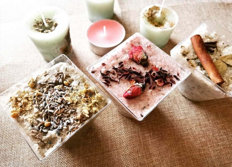 37 Easy Things To Make And Sell On Etsy (Most Profitable!) OUT AND BEYOND