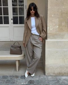 21 Stylish Work Outfits That are Chic and Comfy!