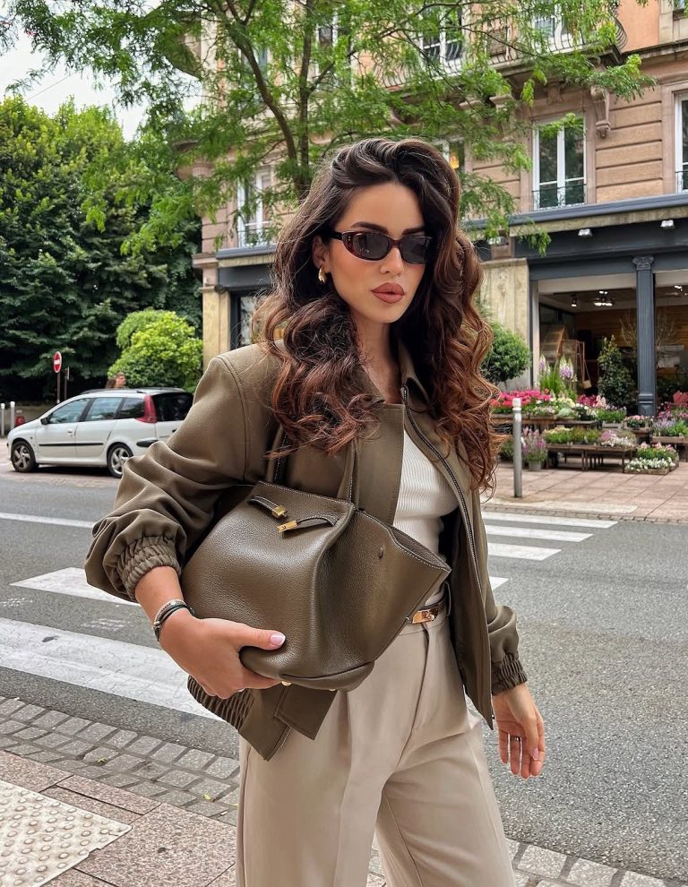 21 Stylish Work Outfits That are Chic and Comfy!