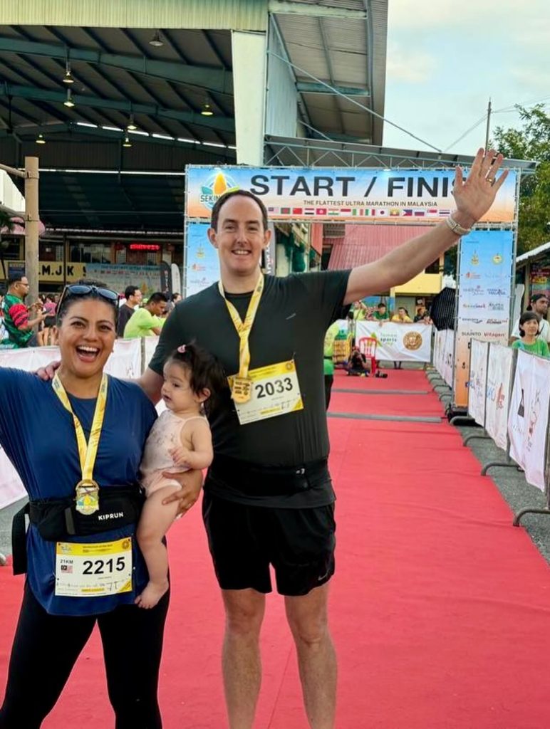 FINANCIAL LIFE HACKS TO RESET YOUR NEW YEAR