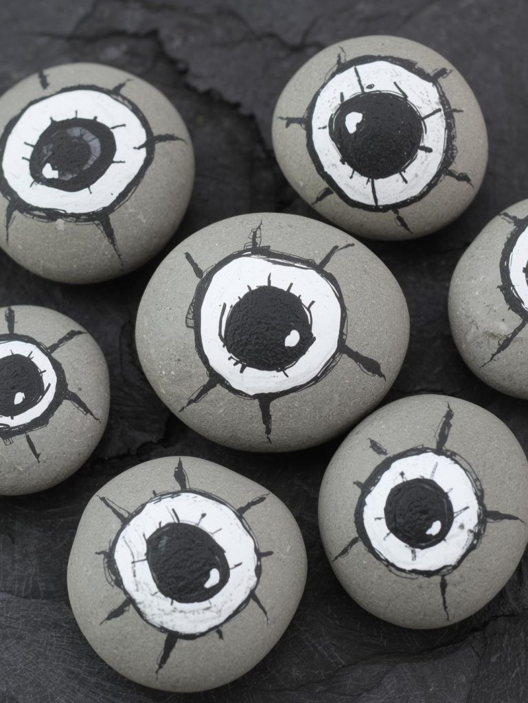 DIY HALLOWEEN DECORATIONS