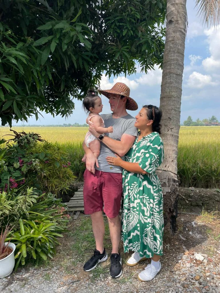 Everyday Mom Outfits – Complete Looks You Can Shop Right Now!